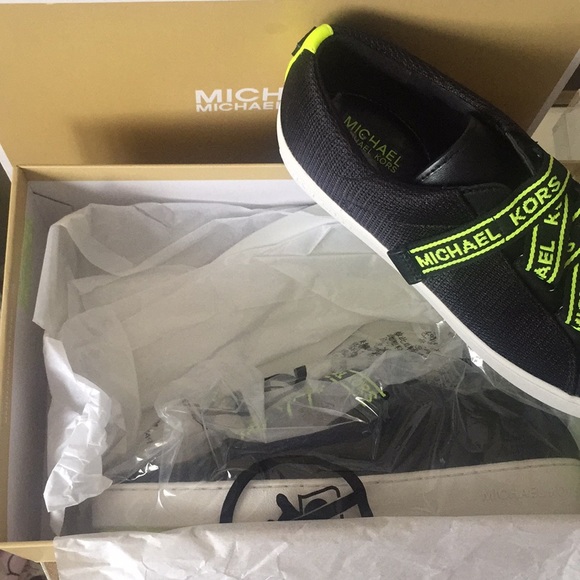 MICHAEL KORS leather sneakers - Picture 2 of 9